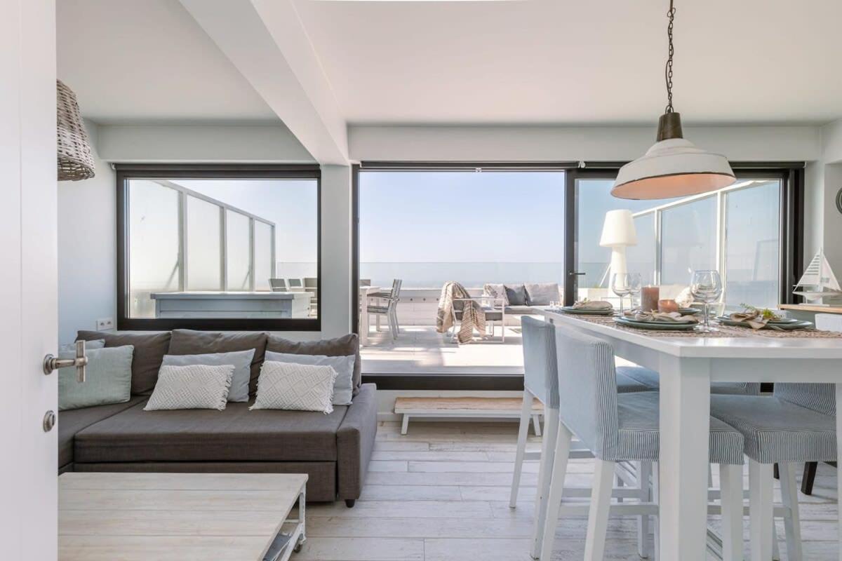 Ferienwohnung Penthouse With Two Terraces And Magnificent Sea View Blankenberge Exterior foto